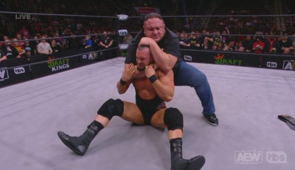 Samoa Joe traiciona a Wardlow en AEW Dynamite (09 de noviembre de 2022) / AEW