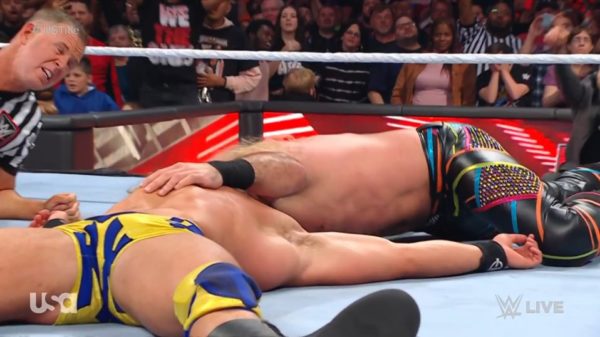 Seth Rollins vs Austin Theory en WWE RAW 7 de noviembre 2022 Seth Rollins vs Austin Theory en WWE RAW 7 de noviembre 2022
