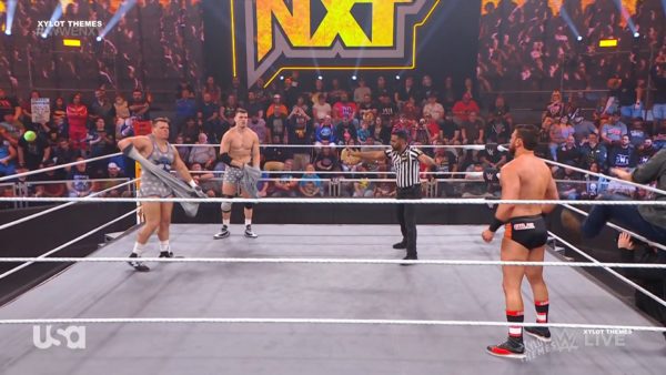 Drew Gulak y Hank Walker vs The Creed Brothers en WWE NXT 24 de enero 2023 Drew Gulak y Hank Walker vs The Creed Brothers en WWE NXT 24 de enero 2023