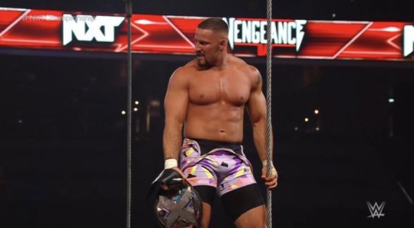 Bron Breakker como Campeón NXT en NXT Vengeance Day 2023 / WWE