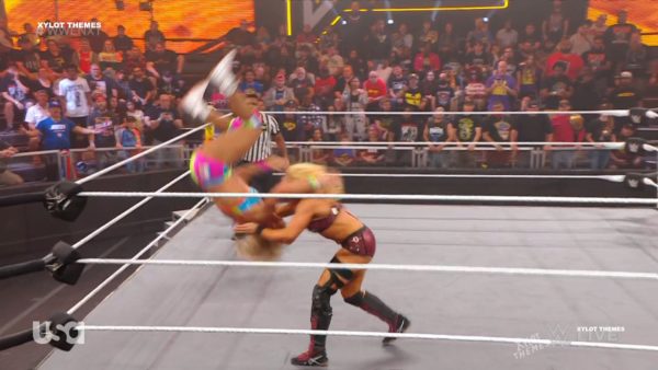 Sol Ruca X Sol Ruca cae ante Zoey Stark, aunque consigue desquitarse | Superluchas