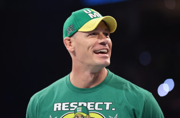 John Cena sonrie ante su futuro cercano WrestleMania 39