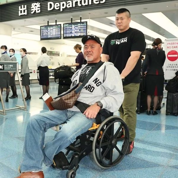 Keiji Mutoh y Yoshiki Inamura