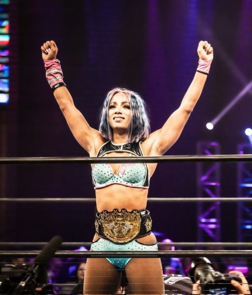 Mercedes Mone como Campeona IWGP