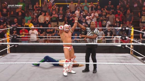 Dragon Lee en WWE NXT 4 de abril 2023 Dragon Lee en WWE NXT 4 de abril 2023