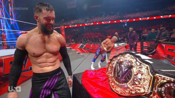 Finn Balor en WWE RAW 24 de abril 2023 Finn Balor en WWE RAW 24 de abril 2023