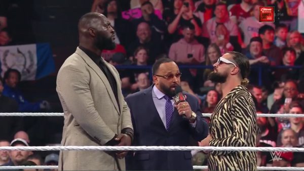 Omos y Seth Rollins en WWE RAW 24 de abril 2023