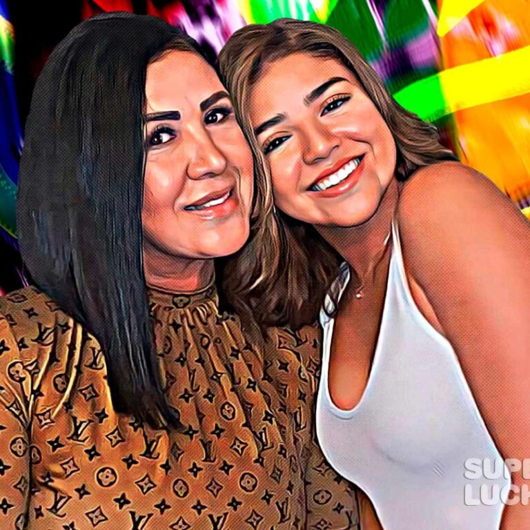 Angie Mysterio y Aliyah Mysterio