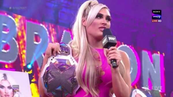 Tiffany Stratton en WWE NXT 30 de mayo 2023 Tiffany Stratton en WWE NXT 30 de mayo 2023