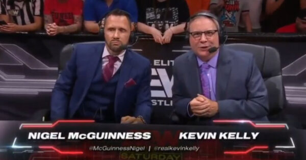 Nigel McGuinness y a Kevin Kelly