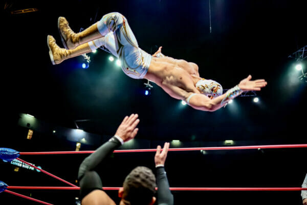 Máscara Dorada 2 0 vuelo