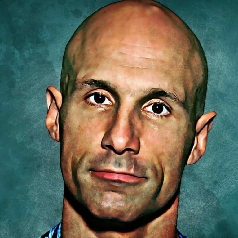 Una pintura digital de un hombre calvo con una camisa azul, inspirada en la opinión de CM Punk sobre Christopher Daniels en AEW Collision.