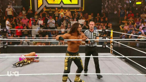 Mustafa Ali derrotó a Axiom