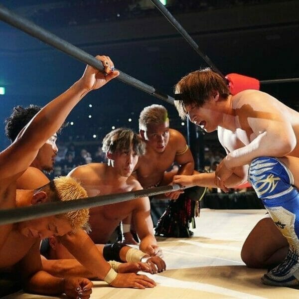 Los luchadores de GLEAT muestran sus habilidades en el ring de lucha libre, con la reaparición de Ibushi y la retención triunfal del título por parte de T-Hawk y Saito.