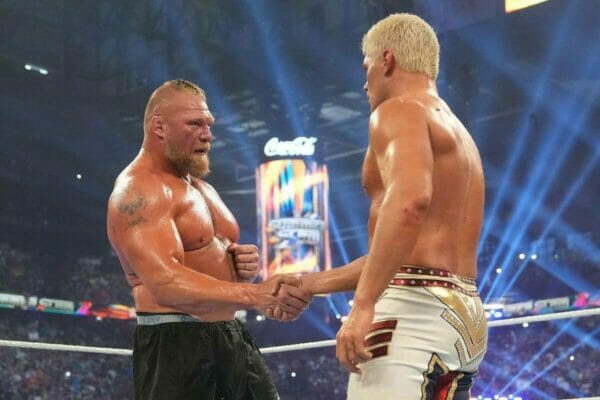 Brock Lesnar y Cody Rhodes se dan la maño en señal de respeto en SummerSlam 2023