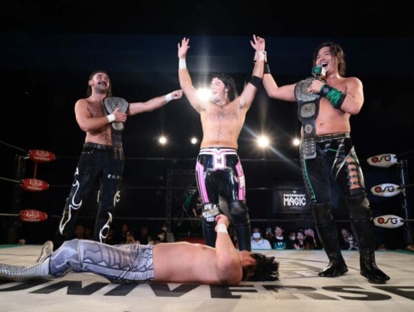 Superluchas - NOAH: Debutan dos luchadores extranjeros en un ring de lucha libre.