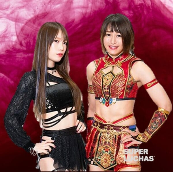 Superluchas - Dos luchadoras paradas una al lado de la otra durante la "Goddess of Stardom 2023 Tag League" Día 4.