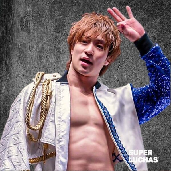 Superluchas - Yuki Ueno posa sin camisa para la cámara, mostrando el futuro del DDT.