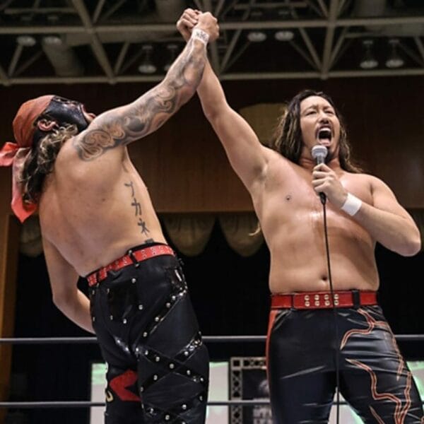 Superluchas - Dos luchadores participaron en una ardiente promoción durante el evento del Día 12 de la NJPW "World Tag League 2023", empuñando micrófonos para amplificar sus intercambios verbales.