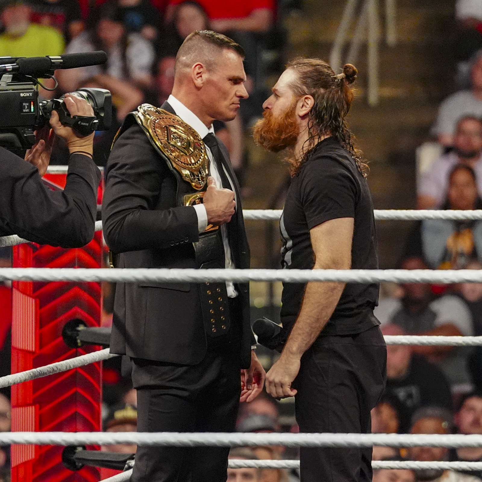 Raw: Gunther atacó a Sami Zayn y Chad Gable – Superluchas