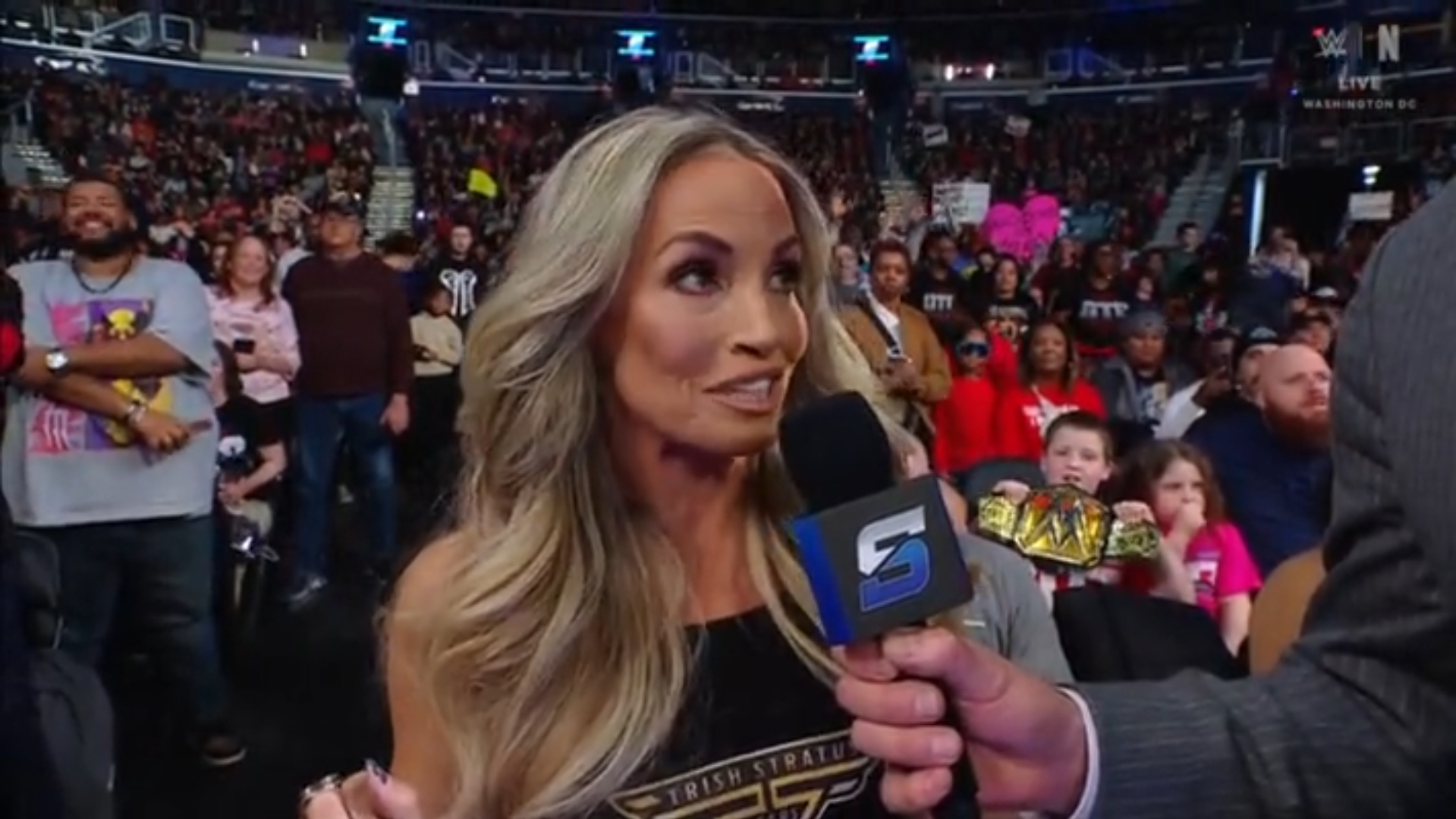 WWE SmackDown 14 de febrero de 2025 Trish Stratus