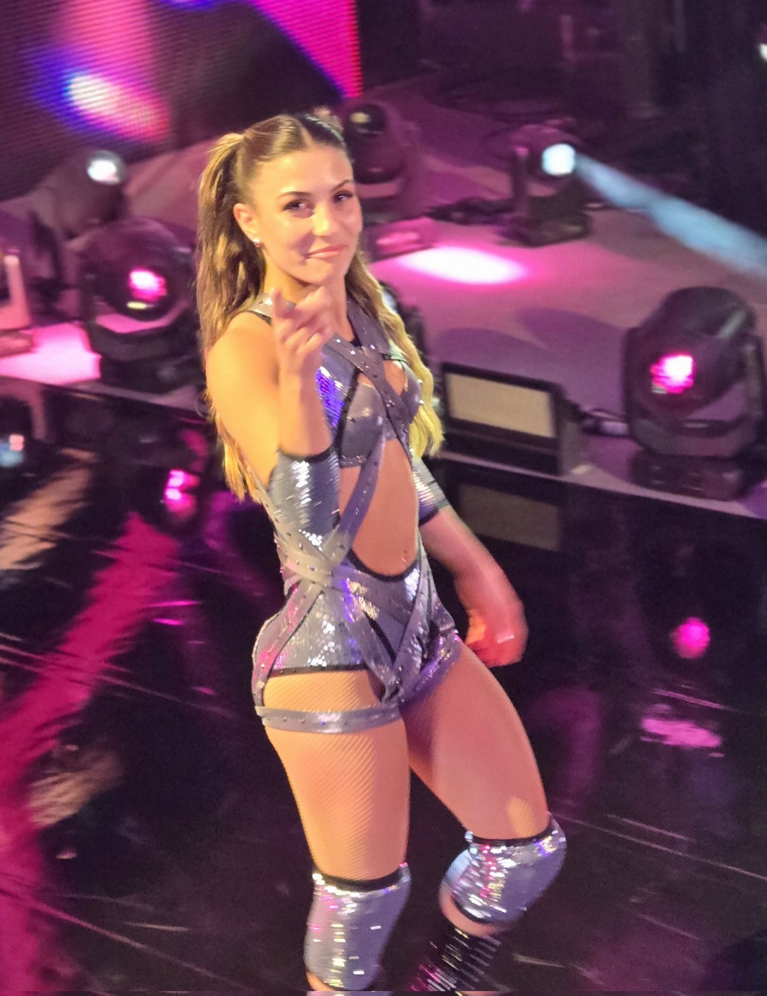 Nueva camiseta de Kendal Grey en WWE Shop