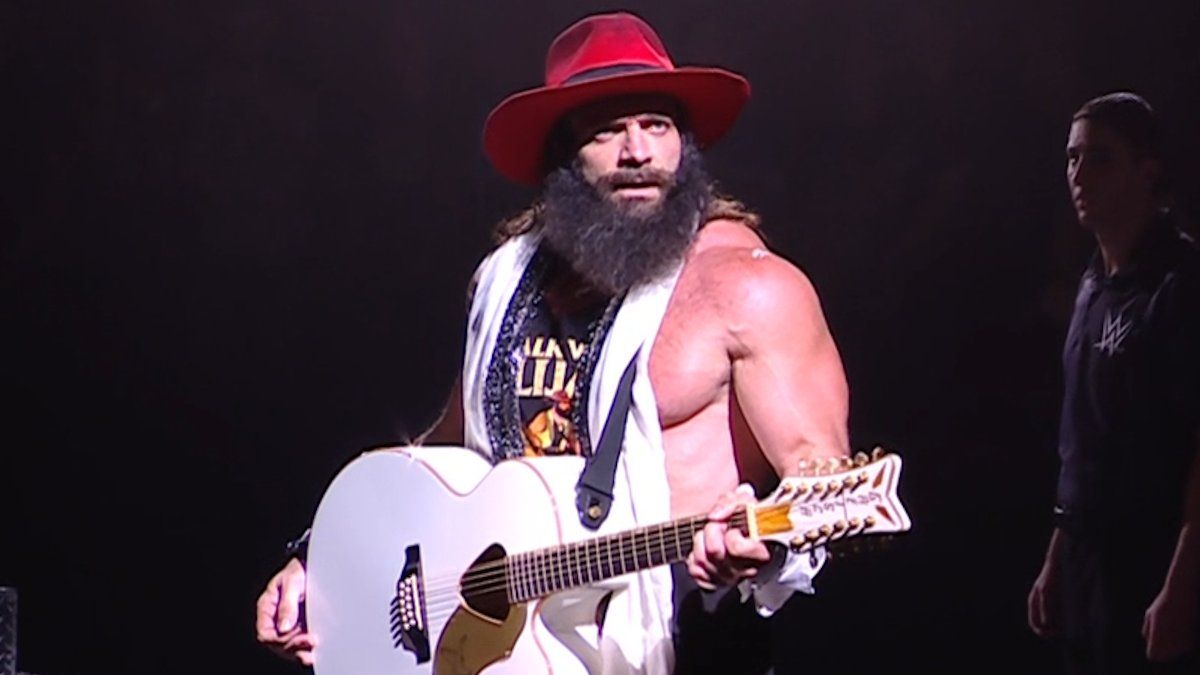 Elias regresó como Elijah, parte de TNA Wrestling a WWE, en NXT (06 de mayo de 2025) - WWE