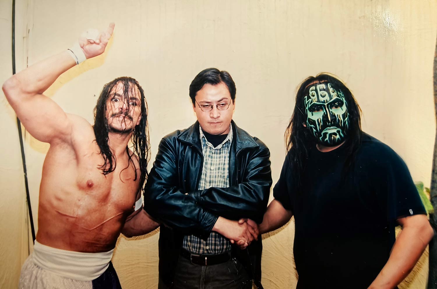 Sabú vs. Damián en X-LAW | Luchas 2000 #47