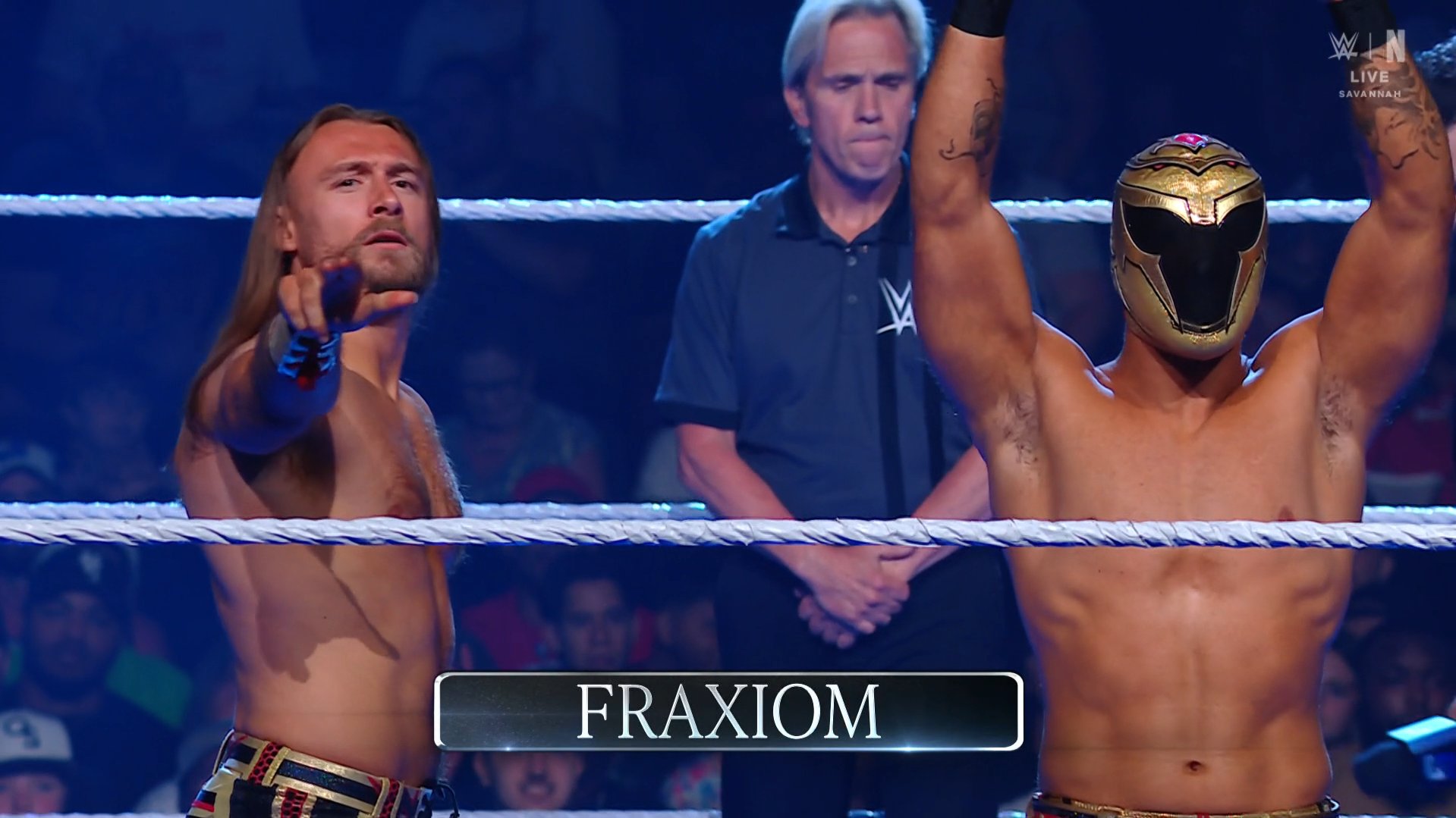 Fraxiom durante WWE SmackDown