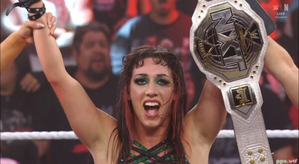 Jacy Jayne nueva Campeona NXT tras destronar a Stephanie Vaquer en WWE NXT (27 de mayo de 2025) - WWE