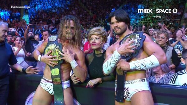 Ángel Garza y Humberto Carrillo como NUEVOS Campeones de Parejas AAA junto a la Lic. Marisela Peña en Triplemanía Regia 2025 (15 de junio de 2025) - AAA