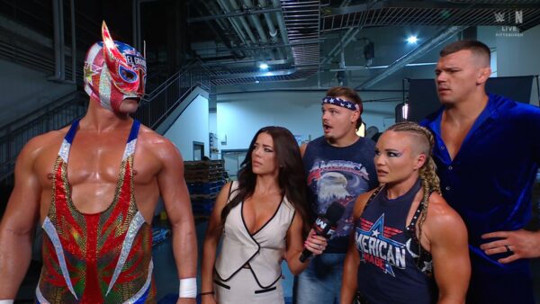 Apareció un nuevo El Grande Americano en Raw (30 de junio de 2025) - WWE