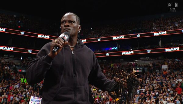 R-Truth muestra su nueva faceta en WWE como Ron Killings en WWE Raw (09 de junio de 2025) - WWER-Truth muestra su nueva faceta en WWE como Ron Killings en WWE Raw (09 de junio de 2025) - WWE