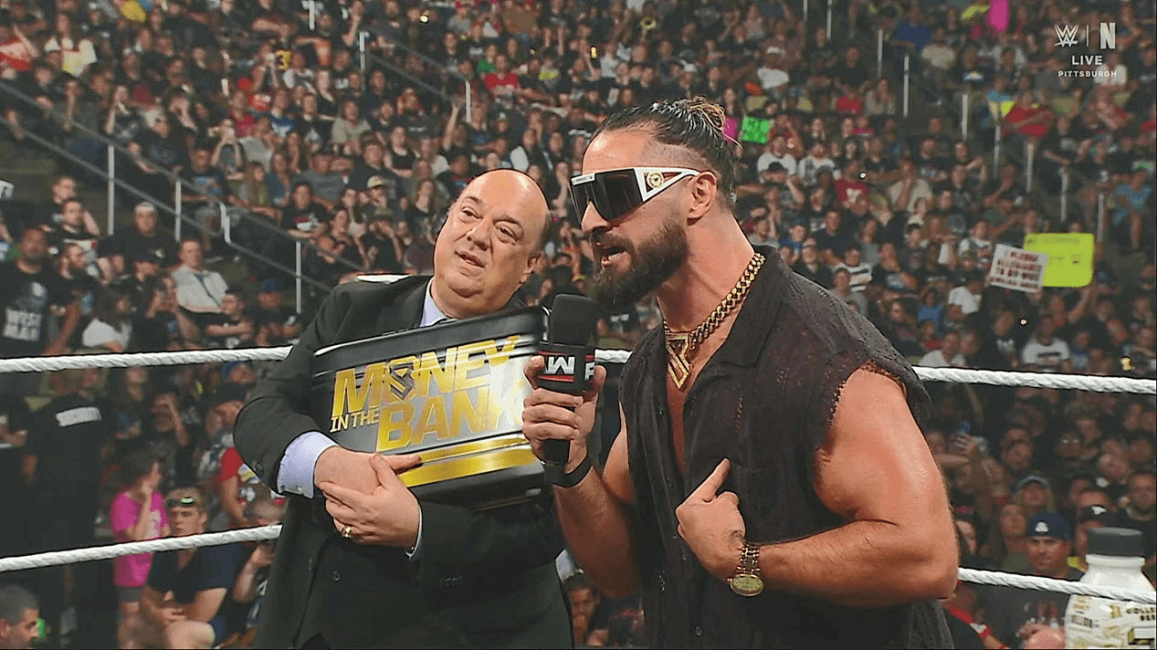 Seth Rollins lanza su Maletín personalizado de Money in the Bank, junto a Paul Heyman, en WWE Raw (30 de junio de 2025) - WWE