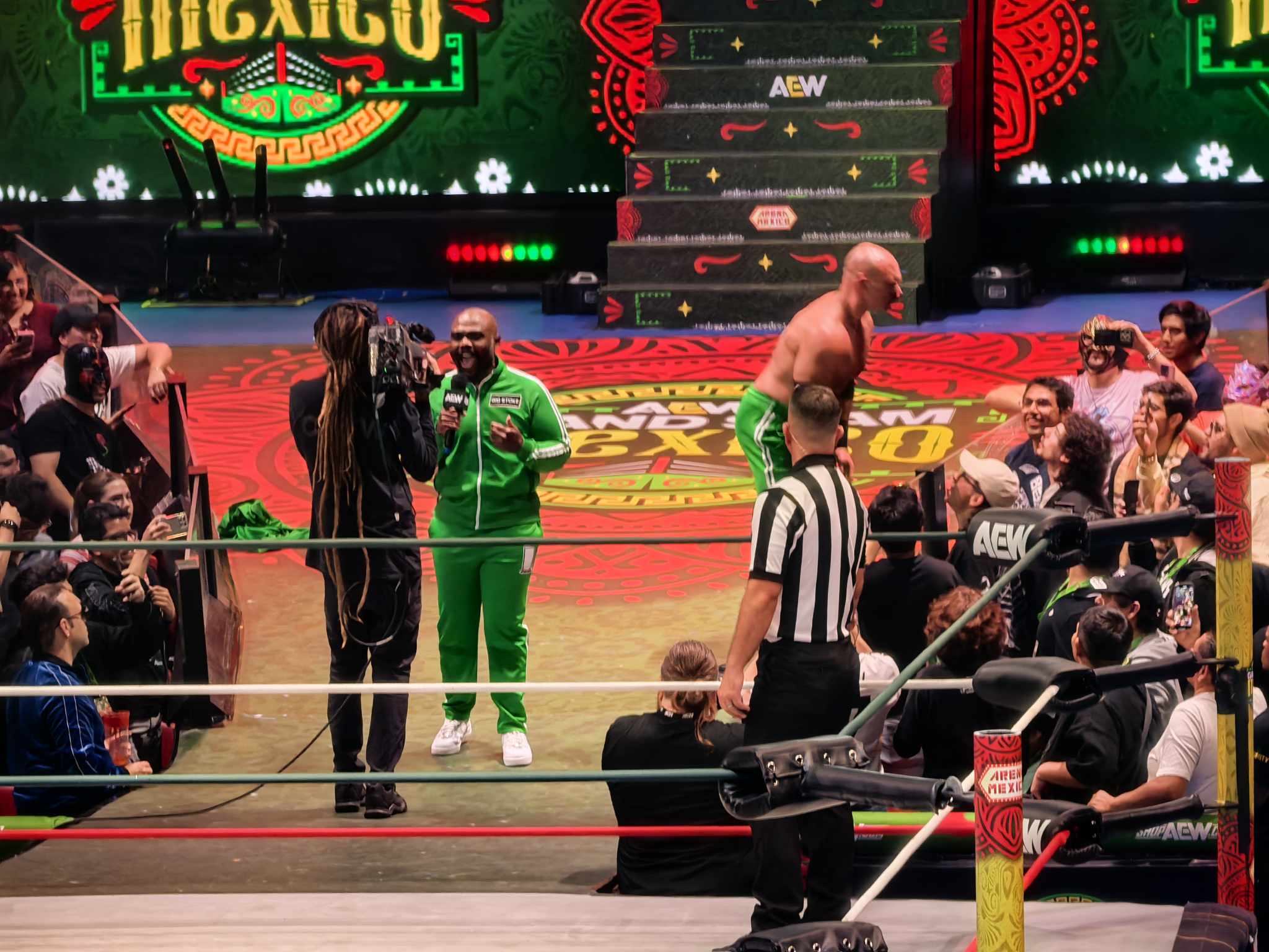 Stokely Hathaway y Dax Harwood en la Arena México en el especial de AEW Dynamite denominado AEW Grand Slam México (18 de junio de 2025) - Ernesto Ocampo - Superluchas