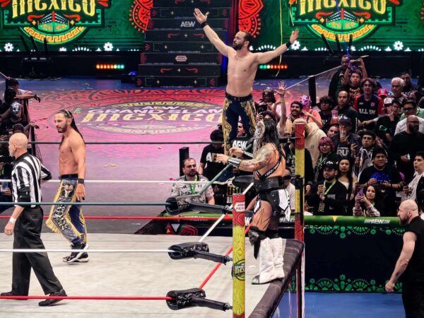 The Young Bucks (Matt Jackson y Nick Jackson) y The Beast Mortos en la Arena México en el especial de AEW Dynamite denominado AEW Grand Slam México (18 de junio de 2025) - Ernesto Ocampo - Superluchas
