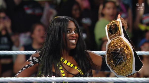 Naomi nueva Campeoana Mundial Femenil WWE en el evento premium WWE Evolution 2 2025 (13 de julio de 2025) - WWE