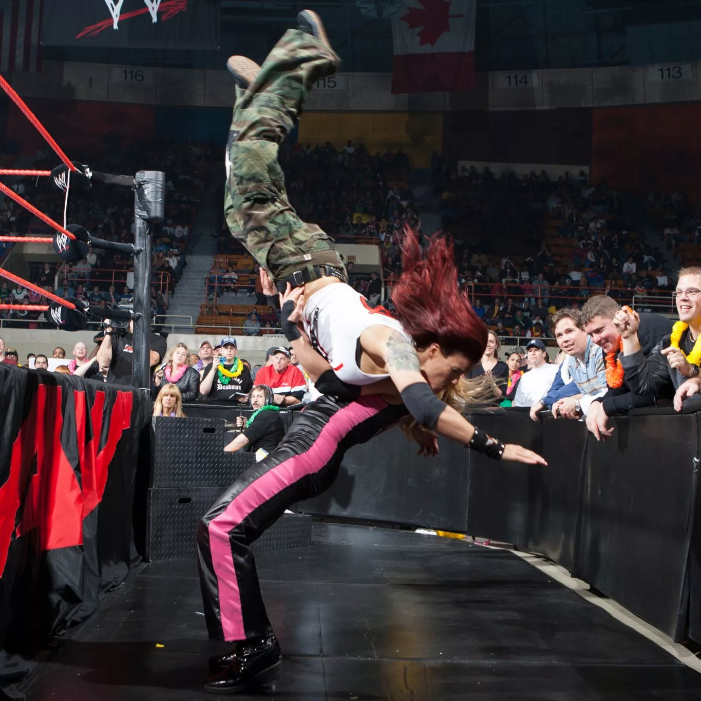 Lita Trish Stratus Raw