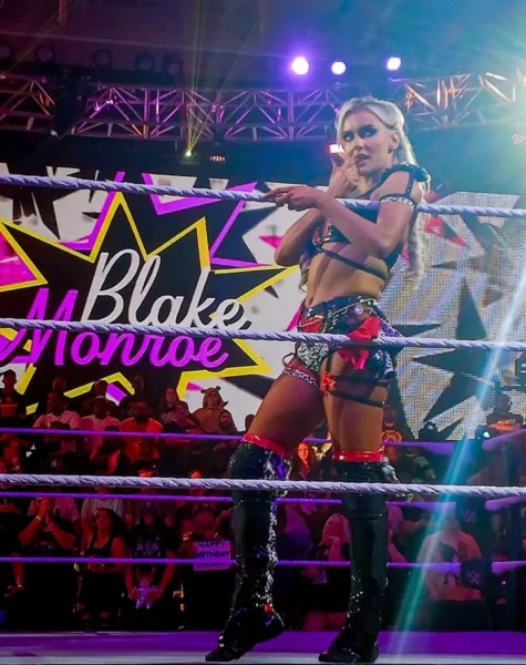 Blake Monroe en WWE NXT 14 octubre 2025