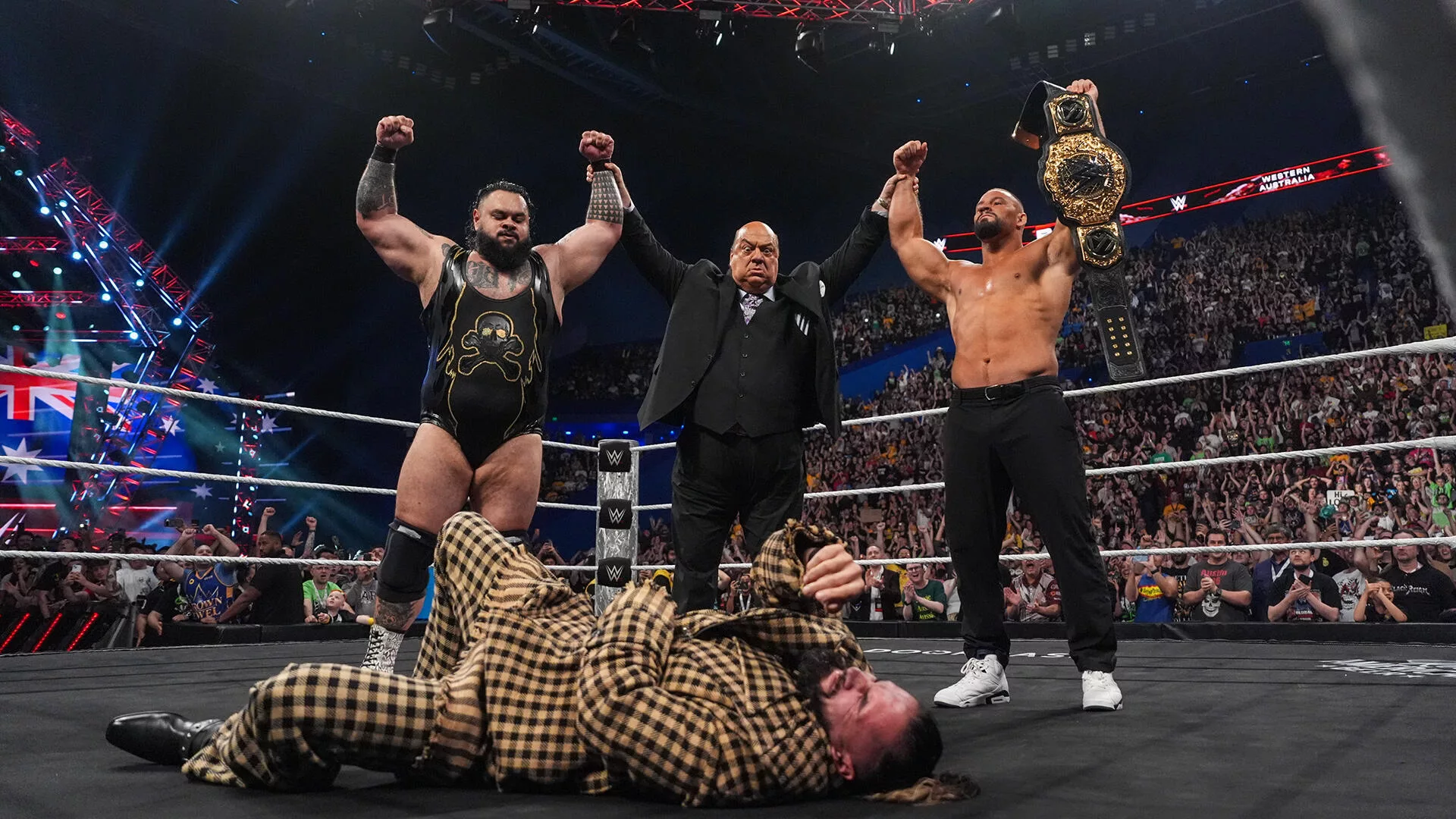 WWE Raw 13 octubre 2025 The Vision Bronson Reed Seth Rollins Paul Heyman Bron Breakker 5