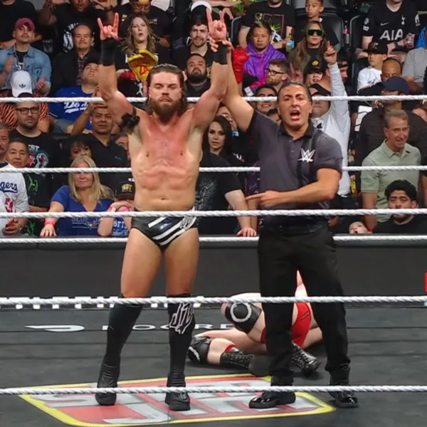 WWE Raw 27 octubre 2025 JD McDonagh