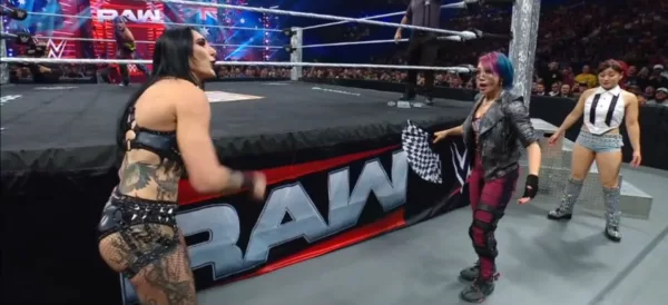 WWE Raw 13 octubre 2025 Kairi Sane Rhea Ripley Asuka Iyo Sky