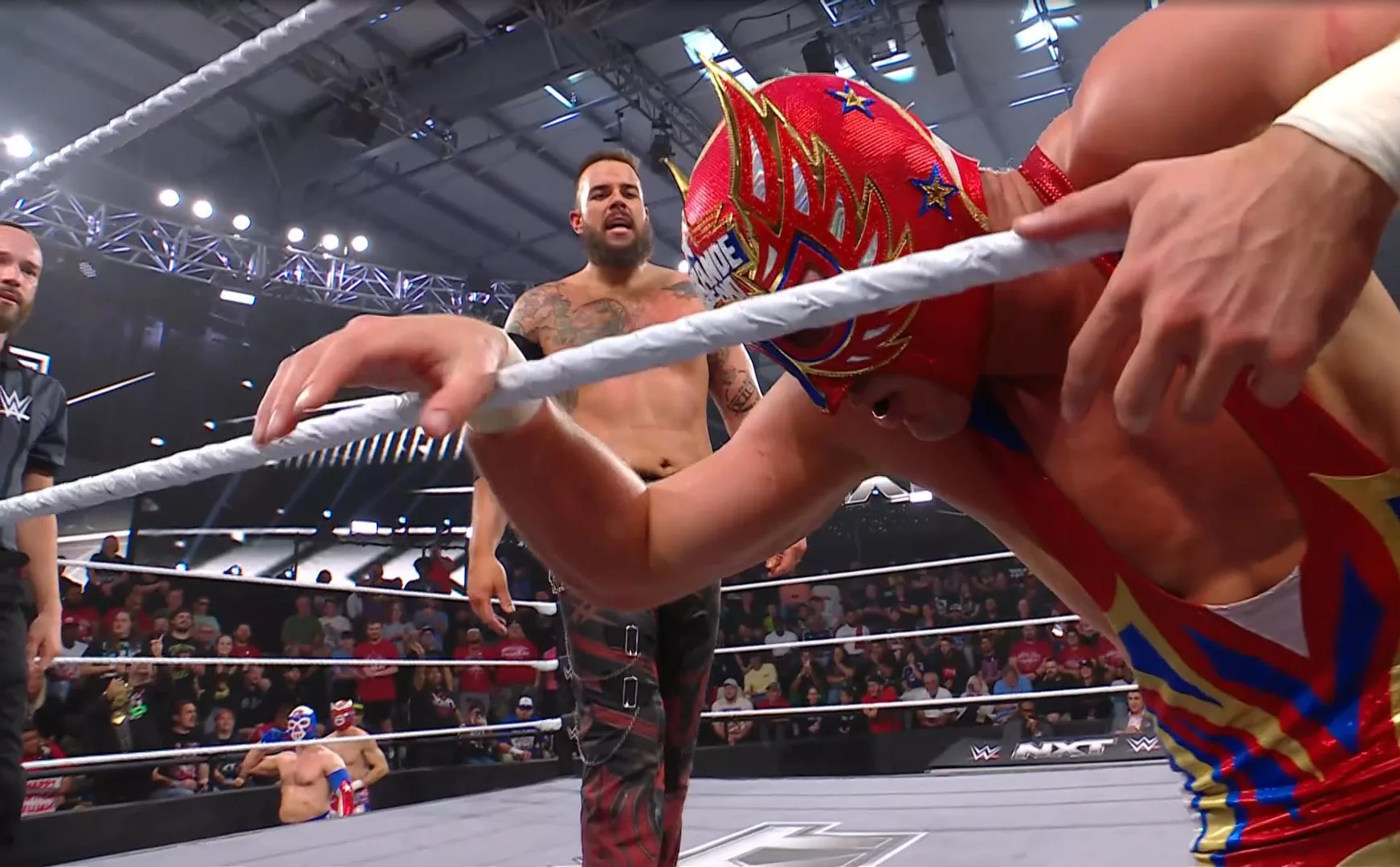 El Grande Americano vs Josh Briggs en WWE NXT 4 de noviembre 2025