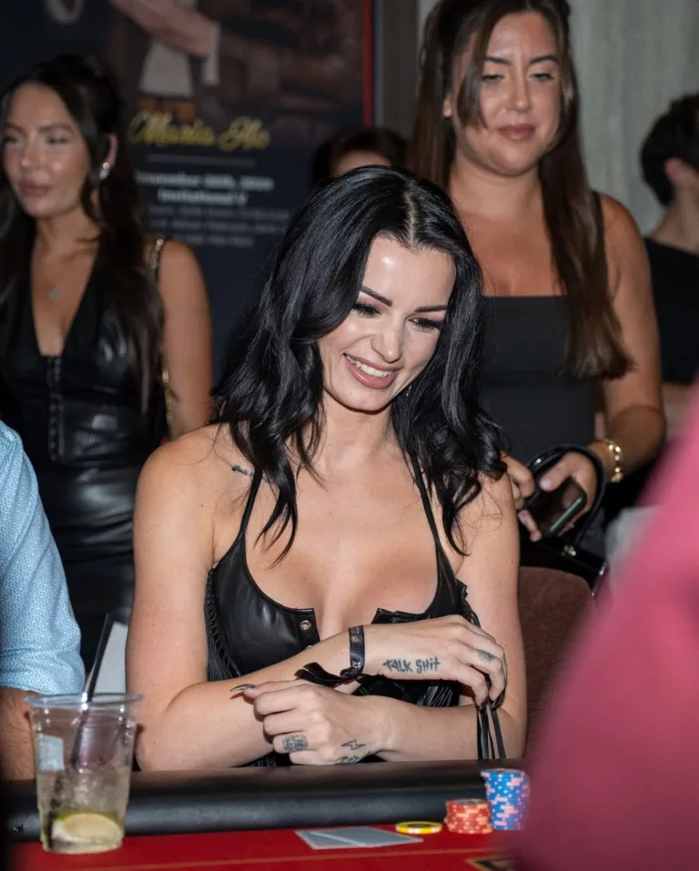 Saraya en el Celebrity Poker Tour