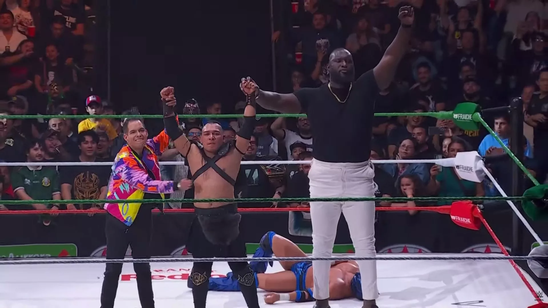 AAA Guerra de Titanes 2025: Hijo del Vikingo venció a Dragon Lee con ayuda de Omos – Superluchas