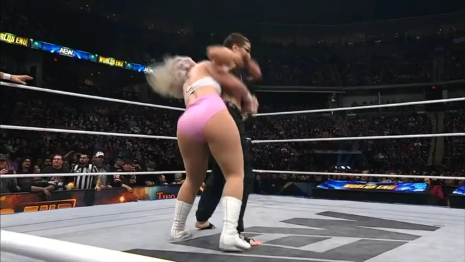 AEW Worlds End 2025 Toni Storm Marina Shafir