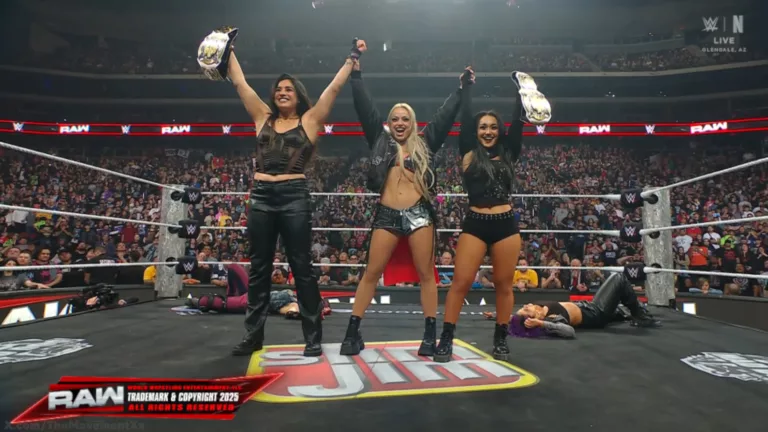 WWE Raw 01 diciembre 2025 Raquel Rodríguez Liv Morgan Roxanne Pérez