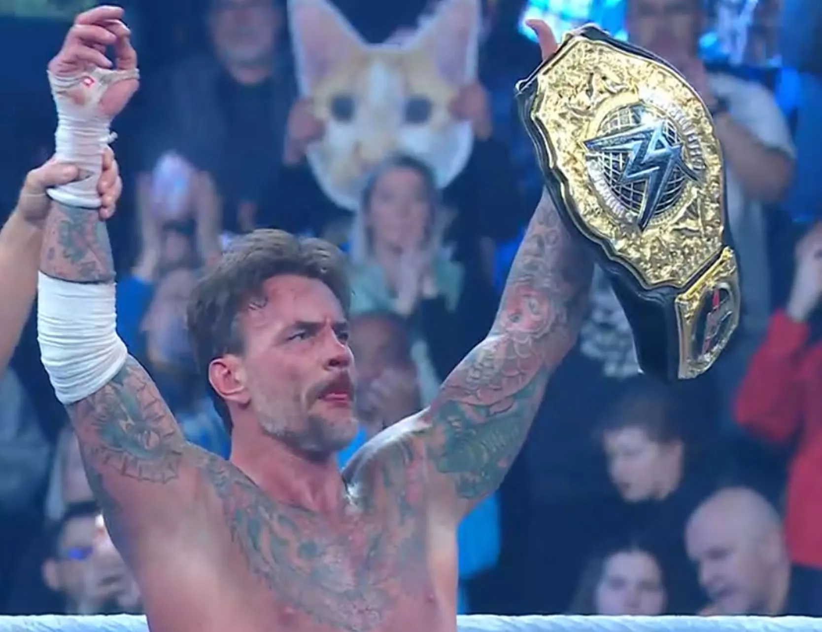 WWE Elimination Chamber: CM Punk retuvo el Campeonato Mundial Completo