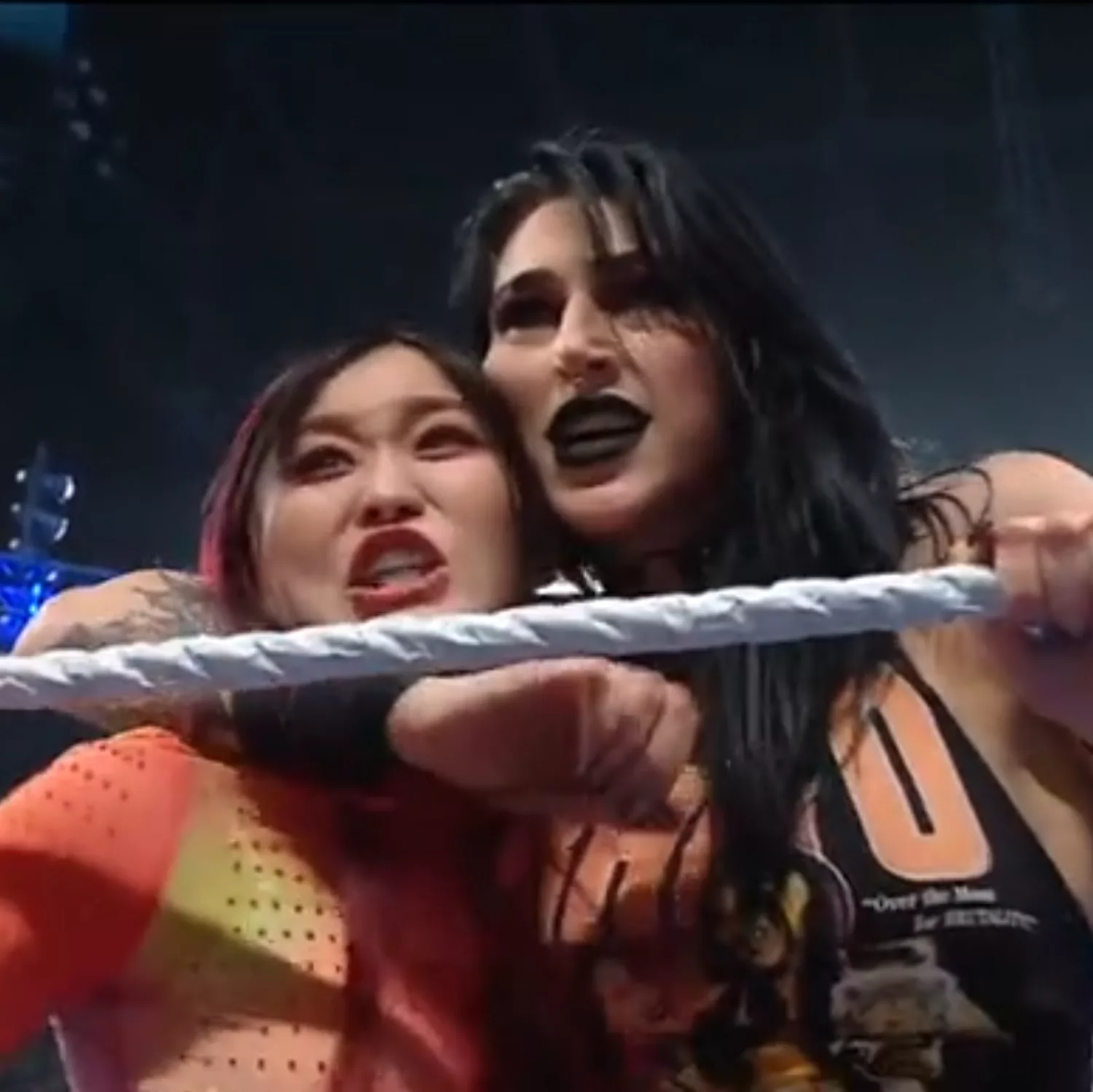 SmackDown: Rhea Ripley venció a Giulia por ataque de Nia Jax y Lash Legend