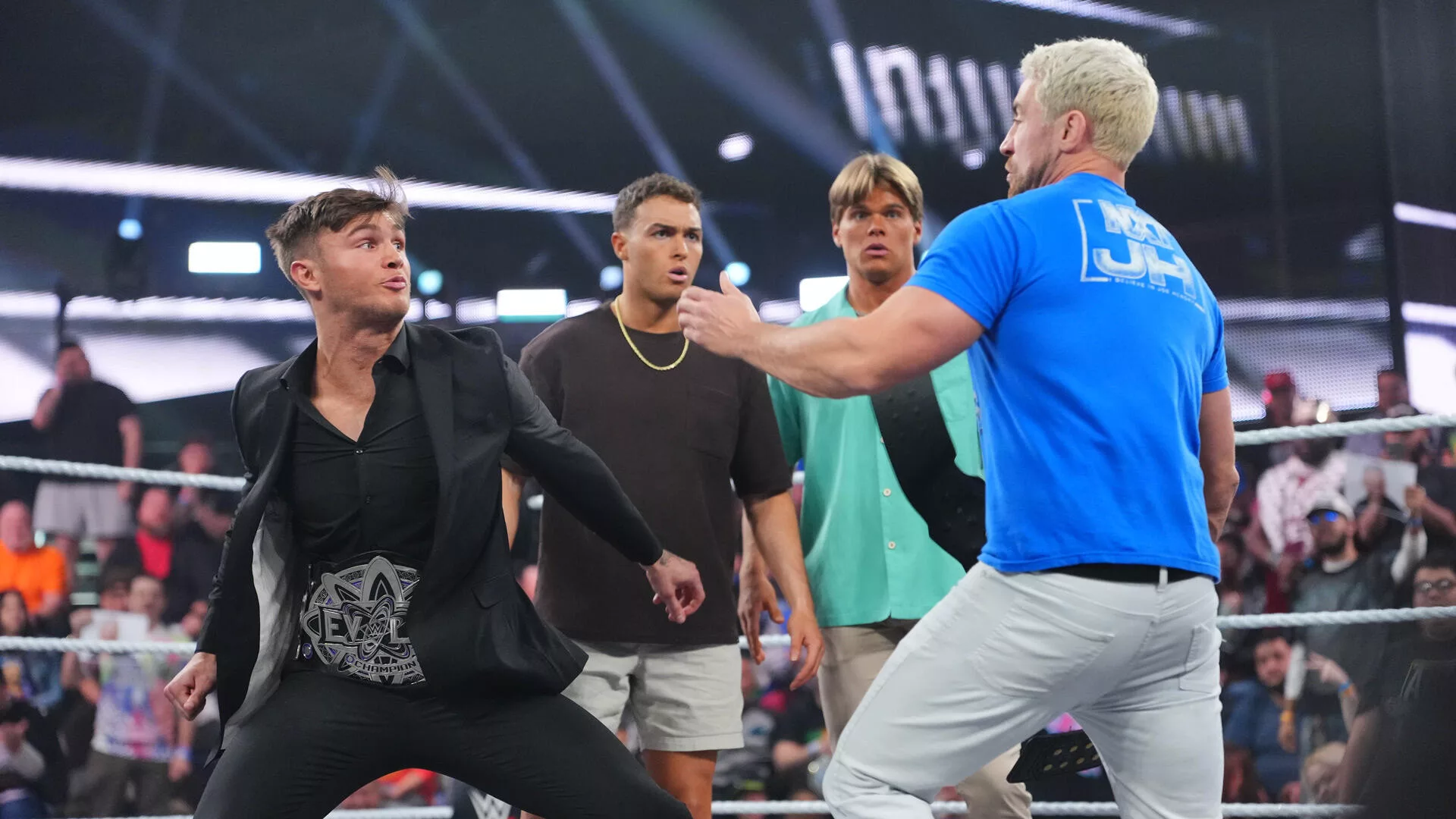 Jackson Drake ataca a Joe Hendry en WWE NXT